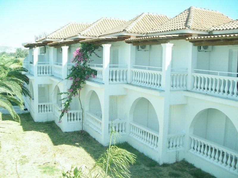 Marianna Apart Hotel Лаганас Экстерьер фото